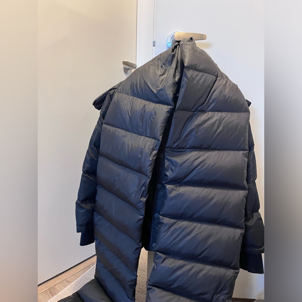 Balenciaga Black puffer Jacket size S with detachable scarf - Picture 8 of 9